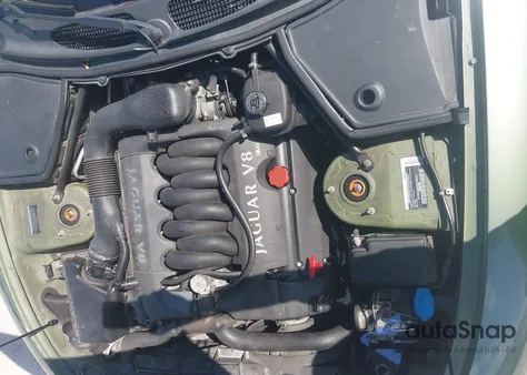 2000 Jaguar Xk8 from USA, damaged, VIN SAJJA42C0YNA01636